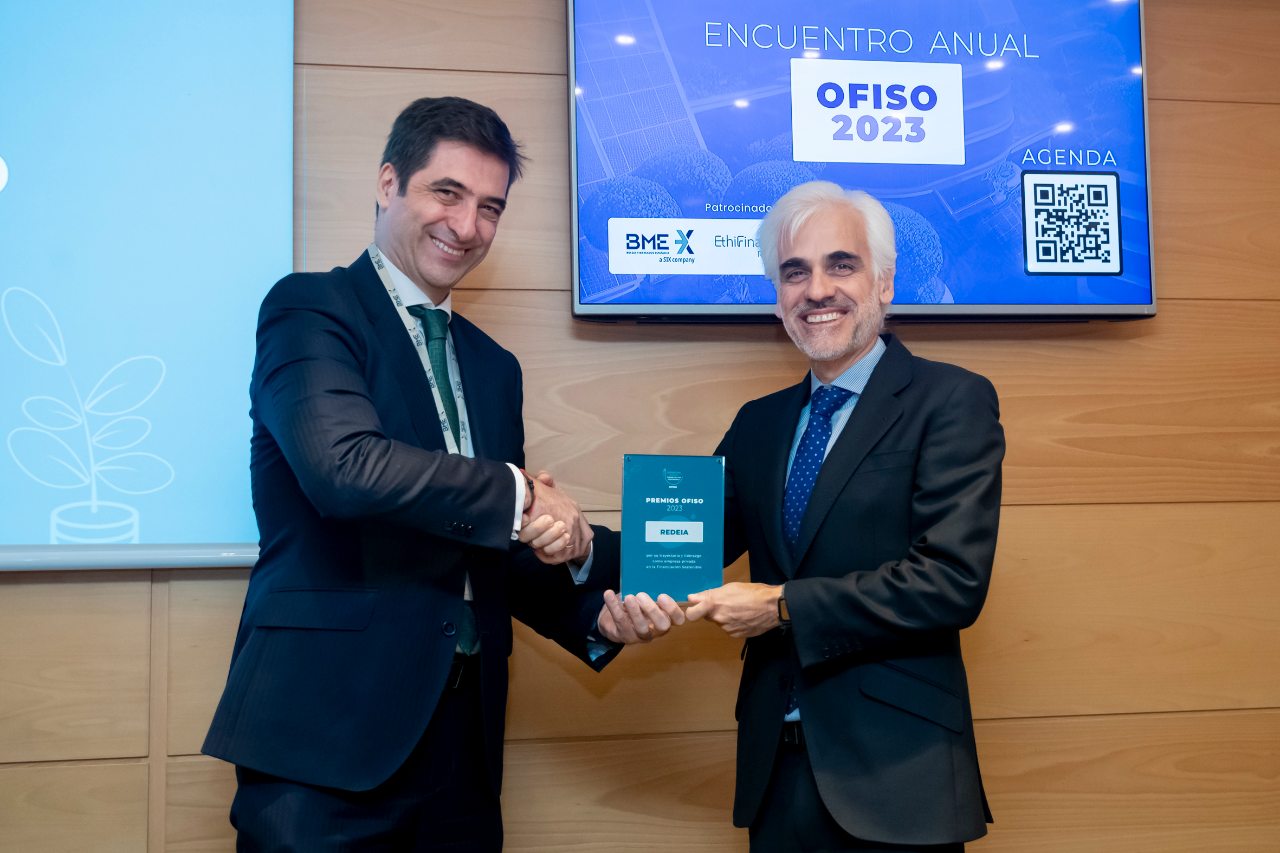 En la entrega de premios participó Gonzalo Gómez Retuerto, director general de BME Renta Fija
