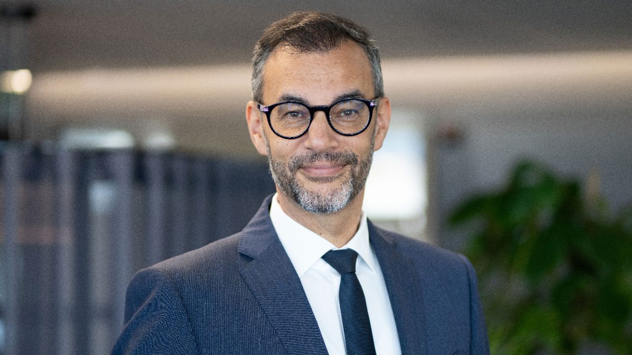 ​D. Daniel Schmucki