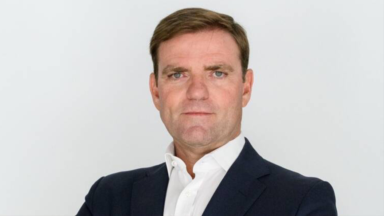 Laura directora oficina general